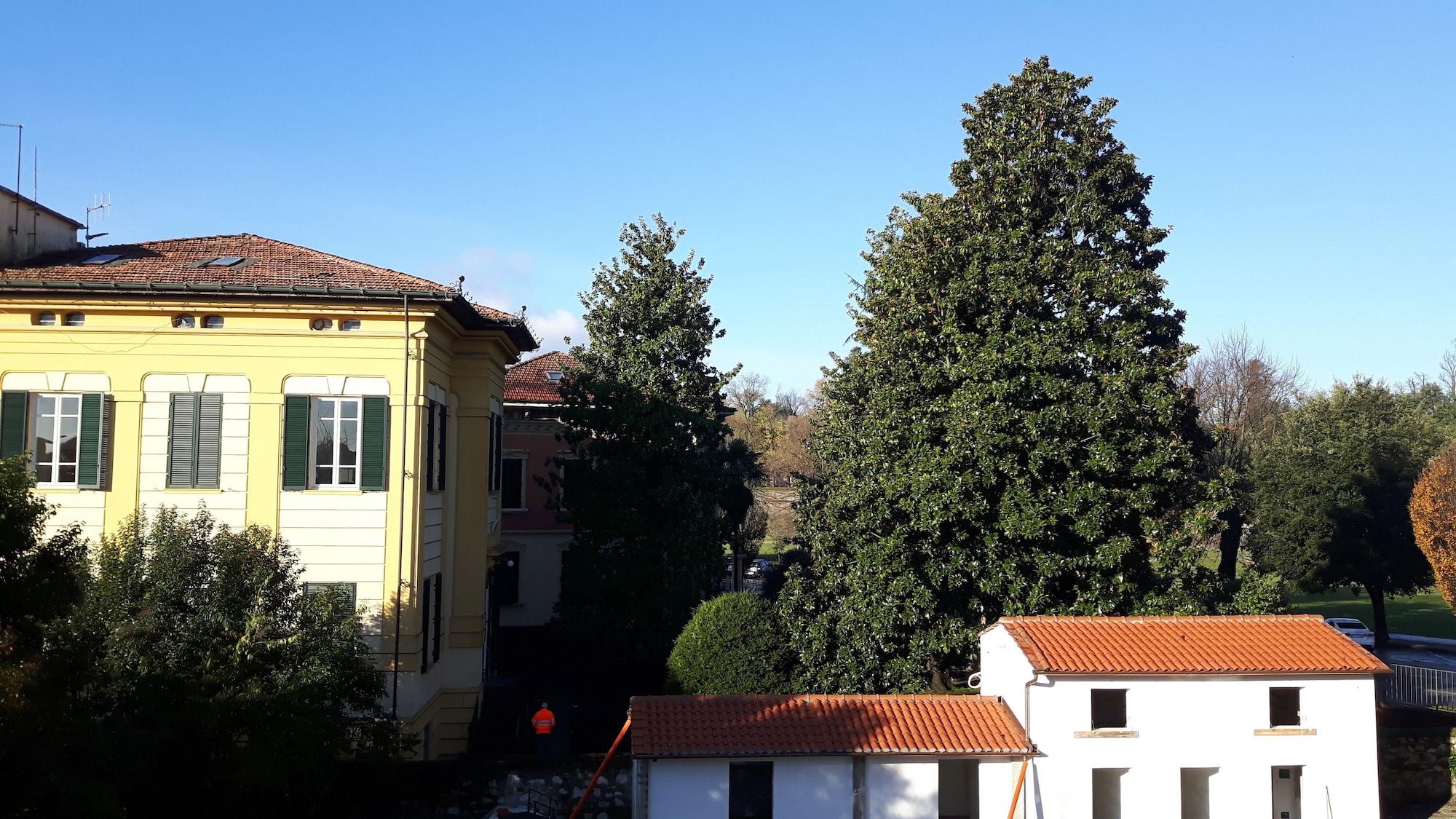 Albergo Celide Lucca Exterior foto